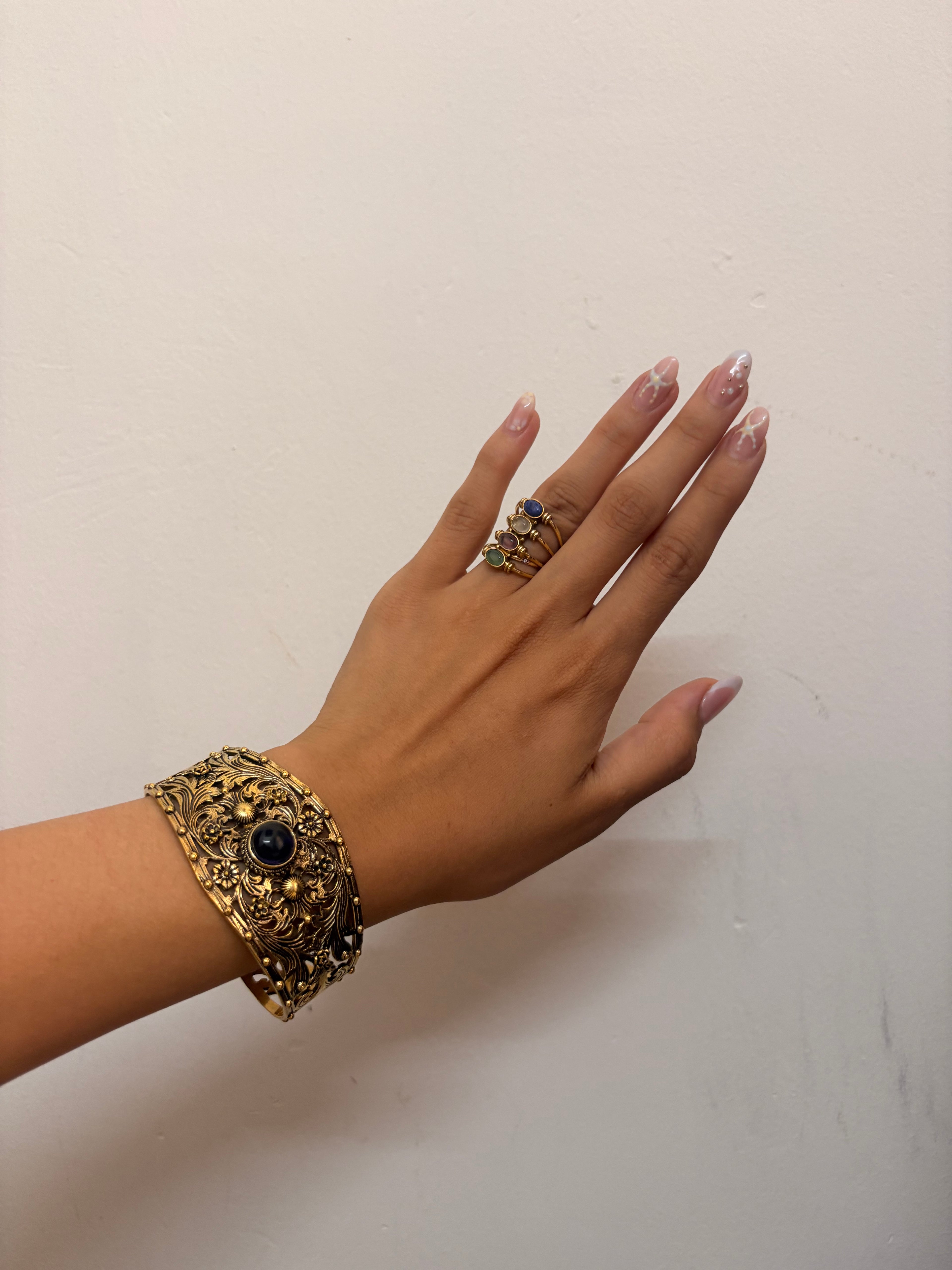 Celestial hand cuff