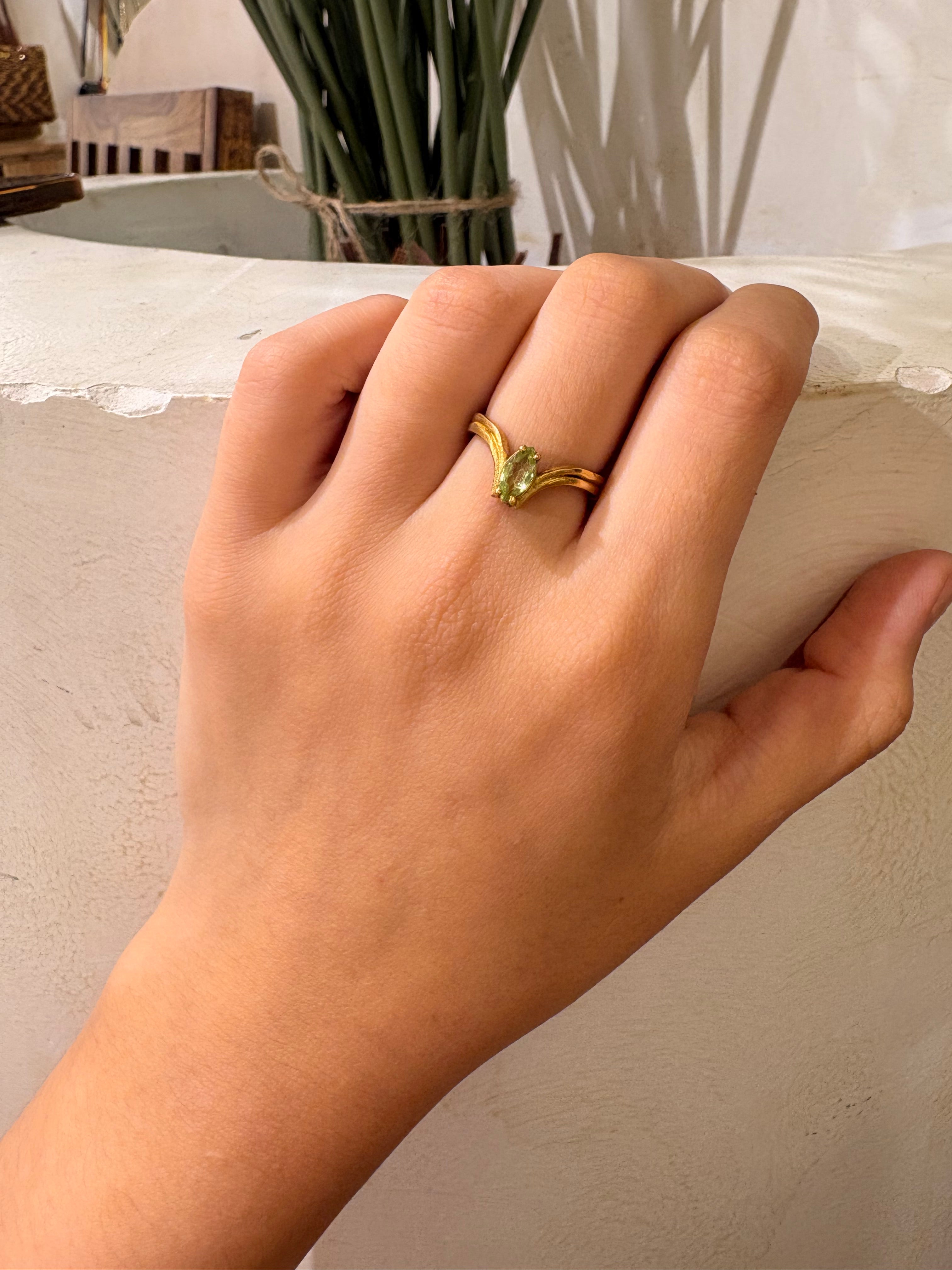 Green stone ring