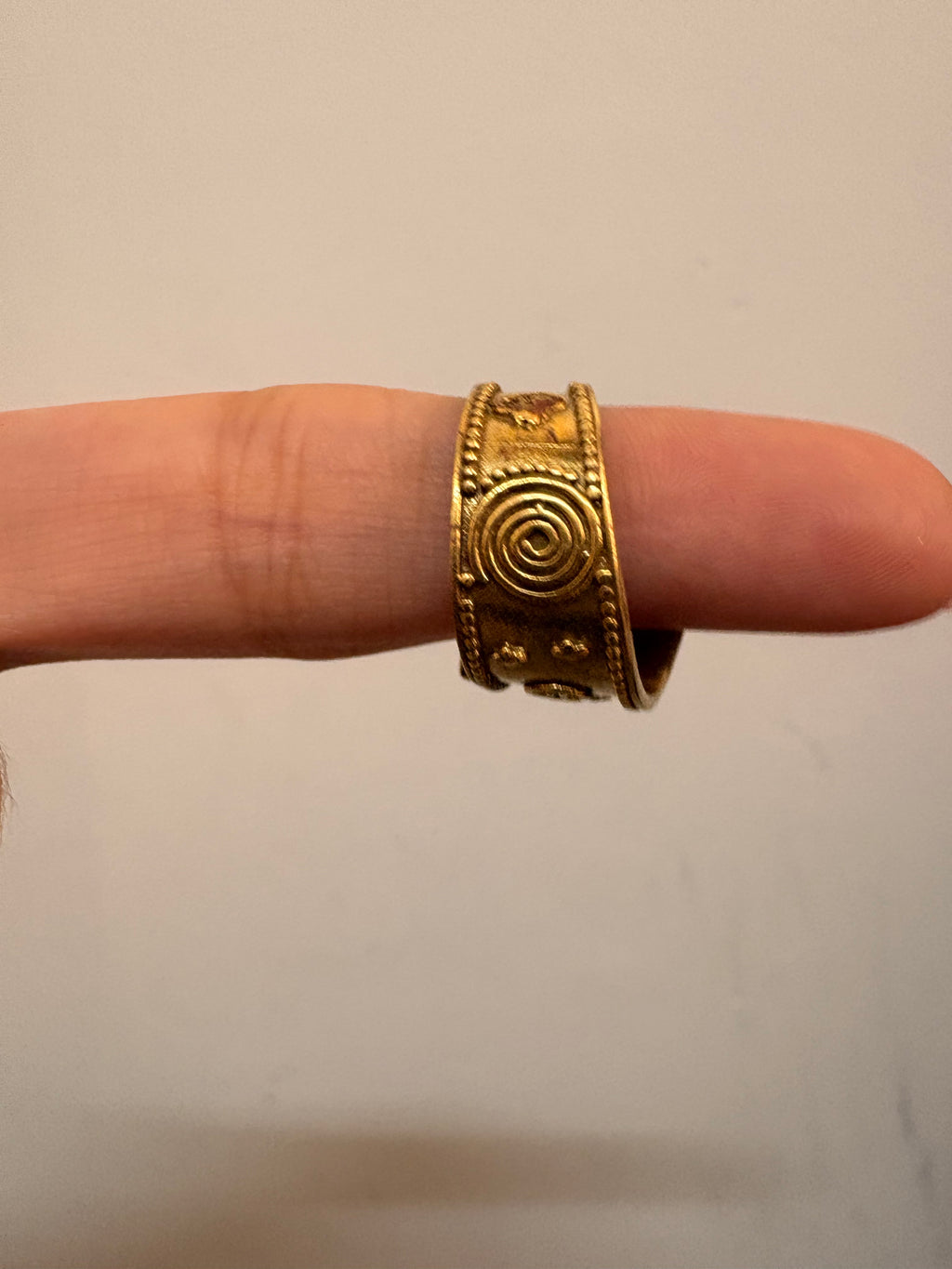 Spiral ring