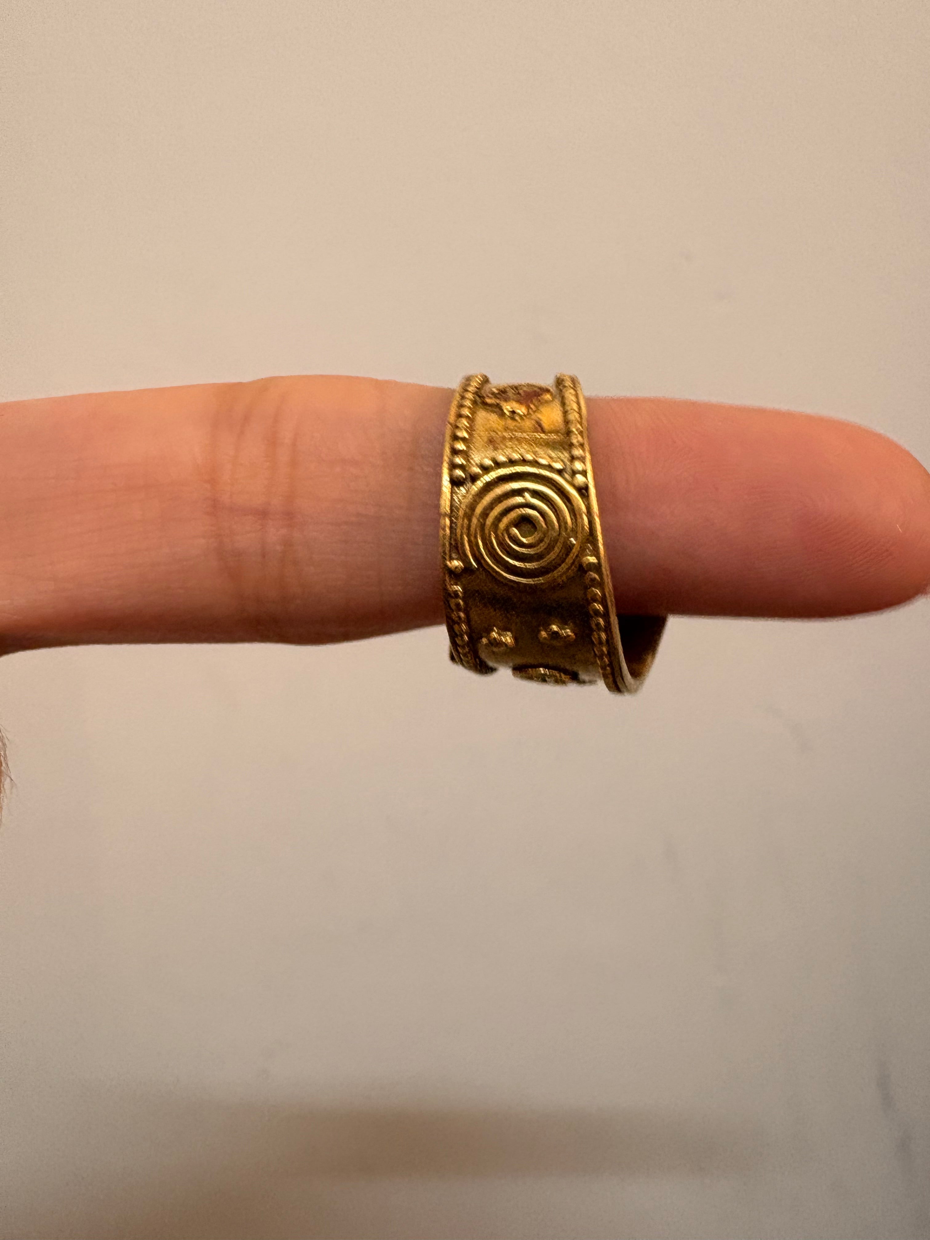 Spiral ring