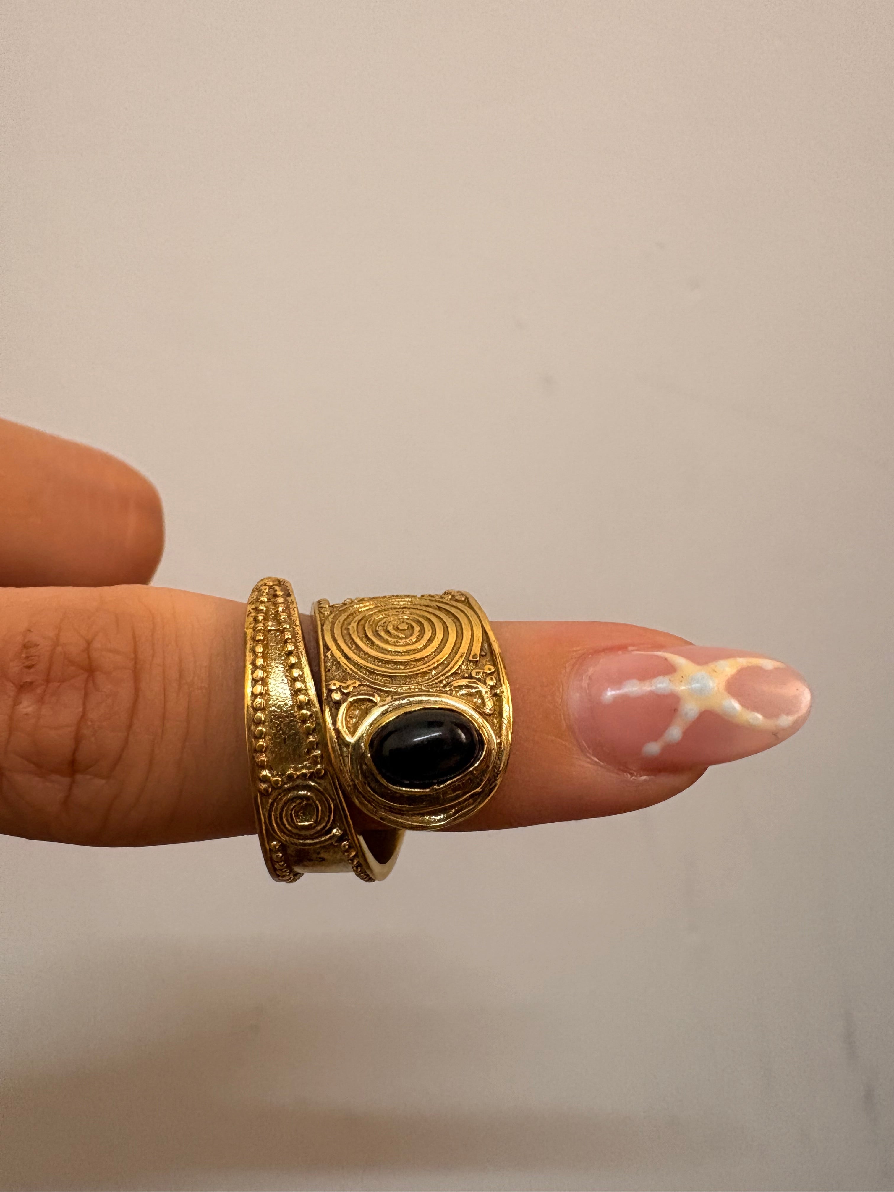 Spiral ring