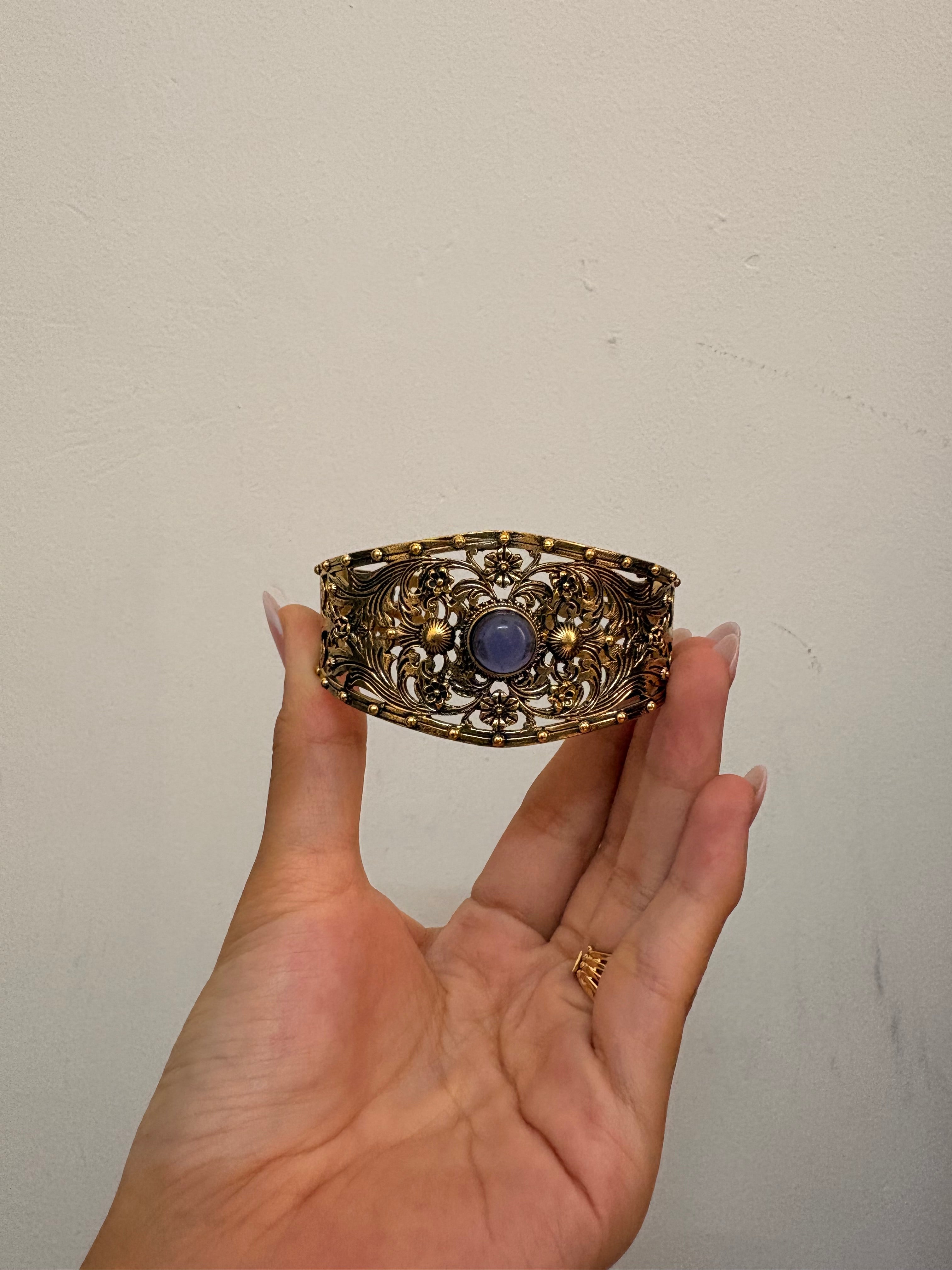 Celestial hand cuff