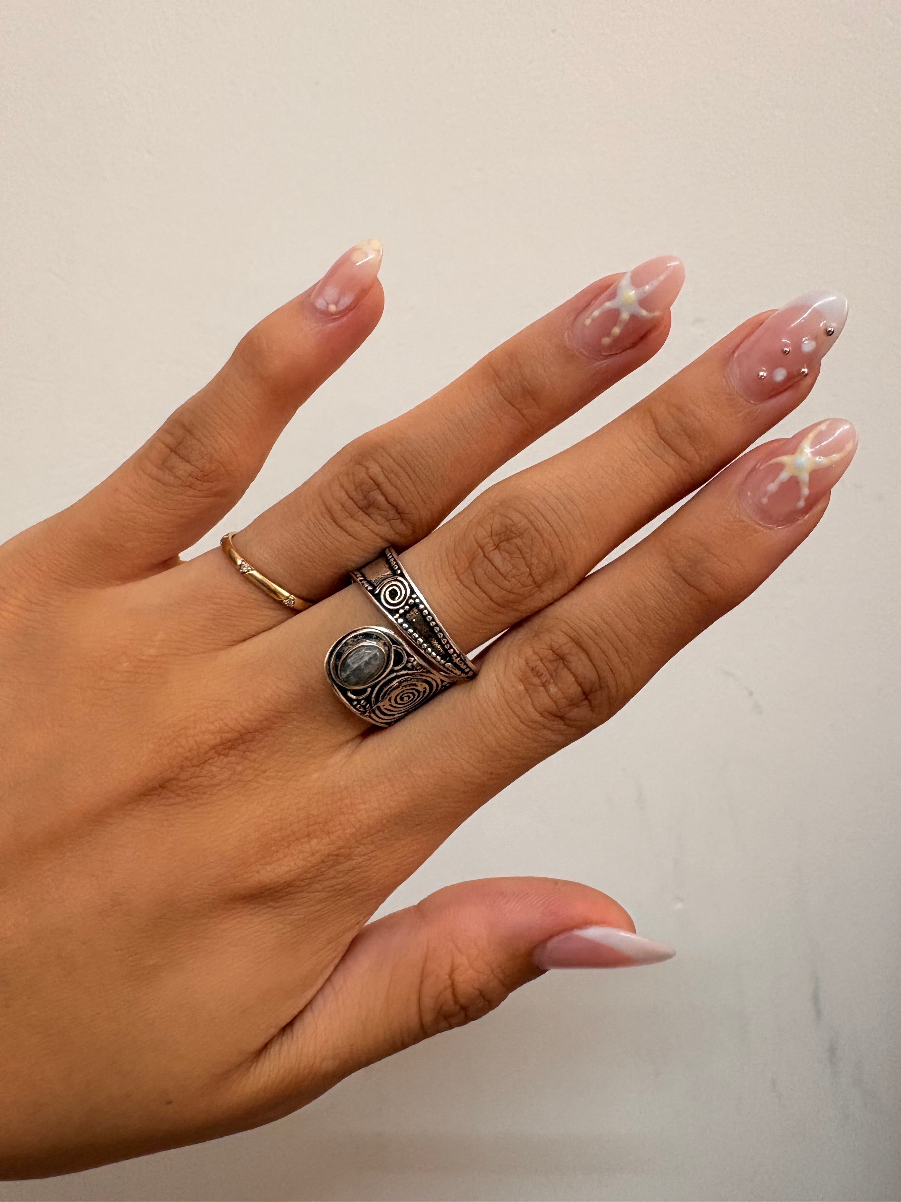 Spiral ring