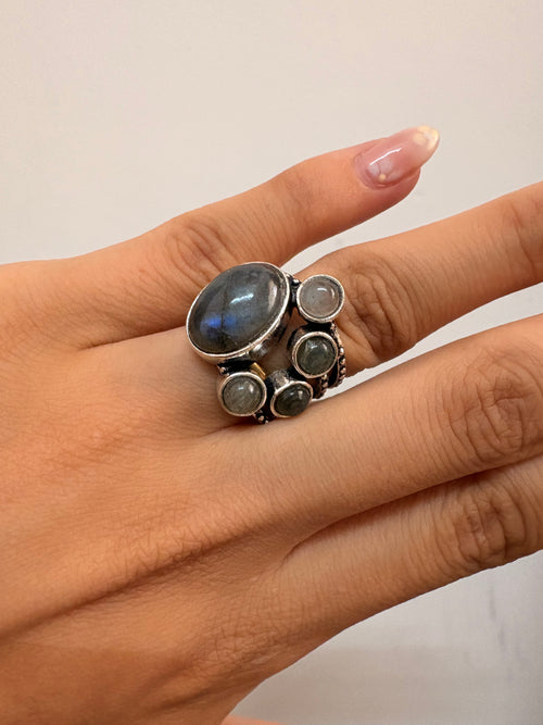 5 stone ring