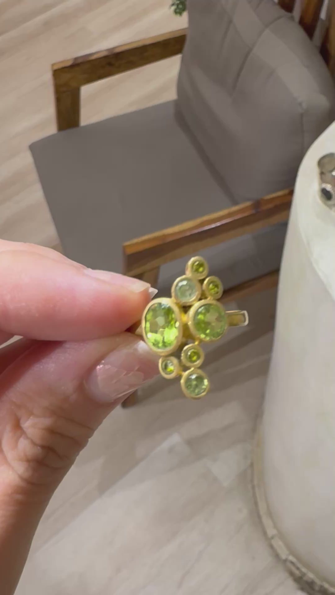 Green clustered stone ring
